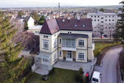 Repräsentative Jahrhundertwende-Villa in Bad Vöslau – Wohnen/Büro, 2540 Bad Vöslau, Haus