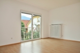 Bild - Haus mit Wohnung und Gewerbe – neuer Preis!